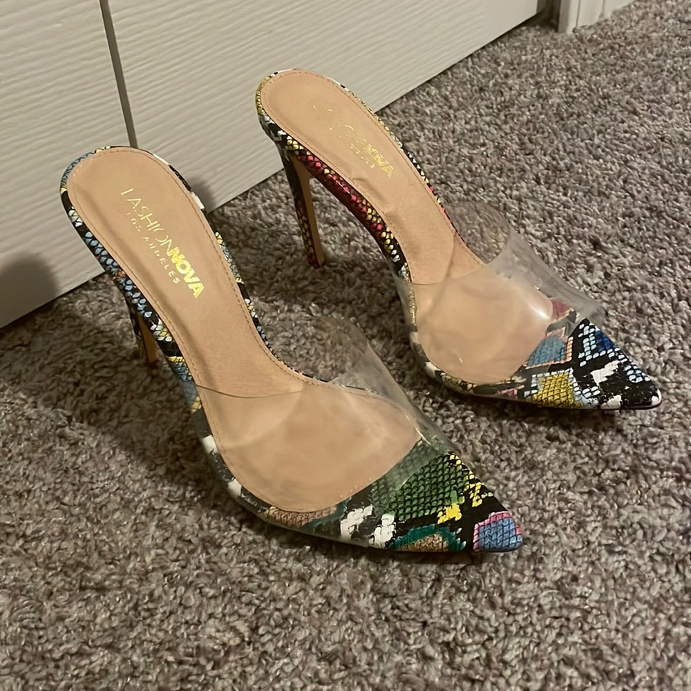 Fashionova heels womens size 9 multicolor never worn